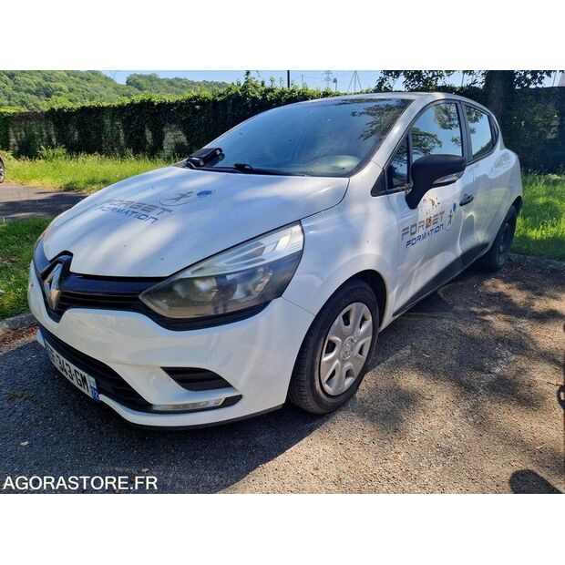 2016 Renault Clio-47663097