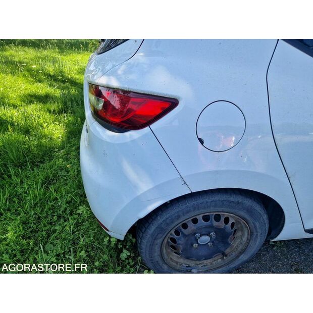 2016 Renault Clio-47663105