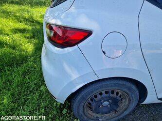 2016-renault-clio-1460362-47663105