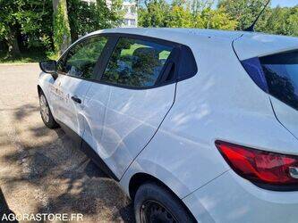 2016-renault-clio-1460362-47663114