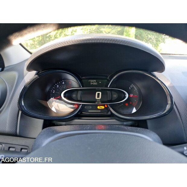 2016 Renault Clio-47663119