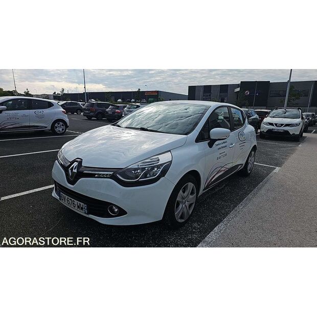 2015 Renault Clio-47663242