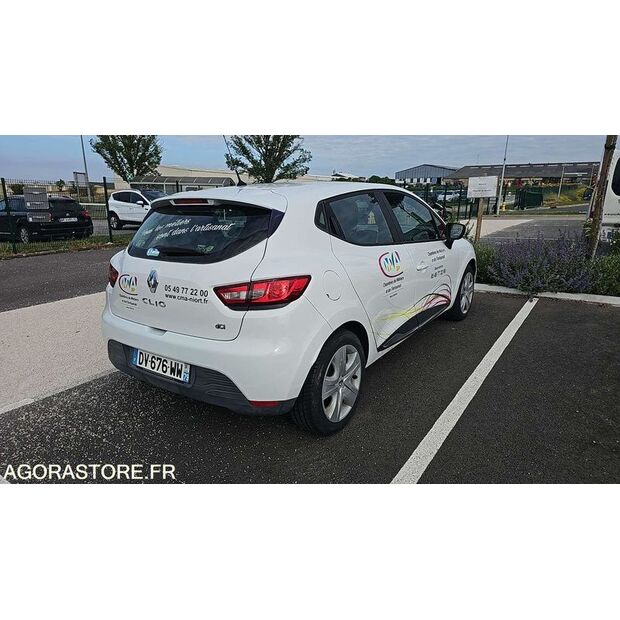 2015 Renault Clio-47663244