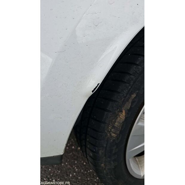 2015 Renault Clio-47663251