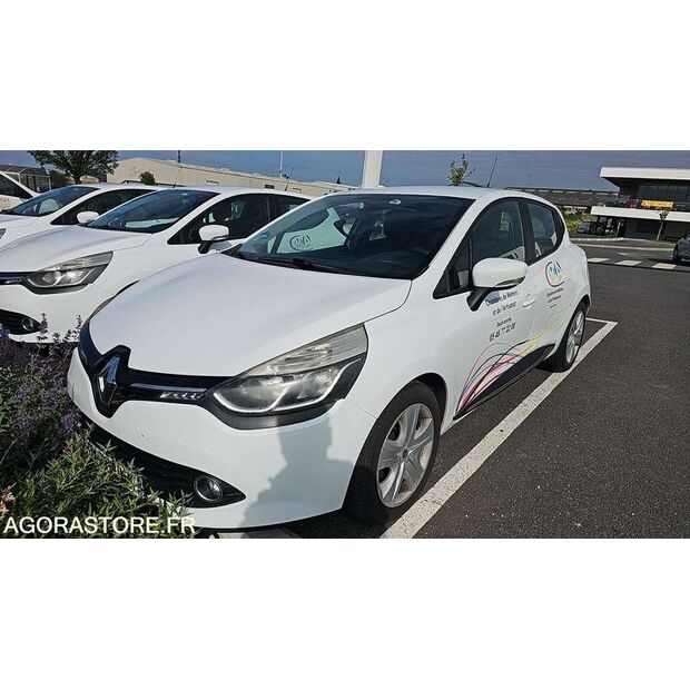 2015 Renault Clio-47663284