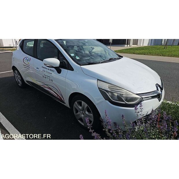 2015 Renault Clio-47663285