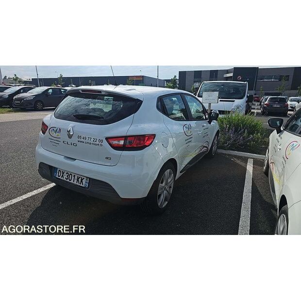 2015 Renault Clio-47663286