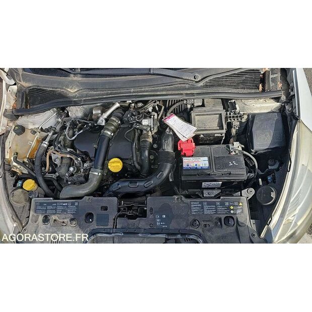 2015 Renault Clio-47663290