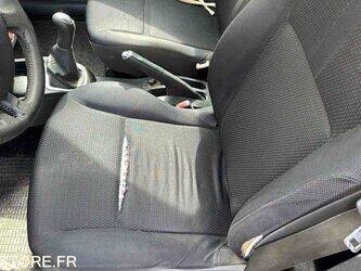 2008-renault-clio-1460370-47663374
