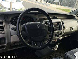 2007-renault-trafic-1460371-47663418