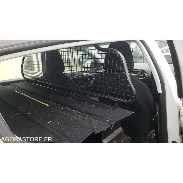 2016 Peugeot 308-47663498