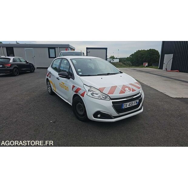 2015 Peugeot 208-47663578