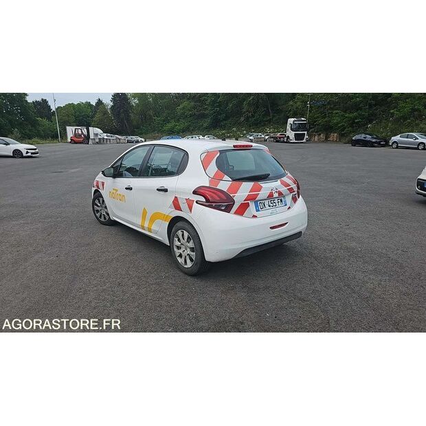 2015 Peugeot 208-47663580