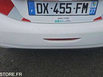 2015-peugeot-208-1460376-47663581