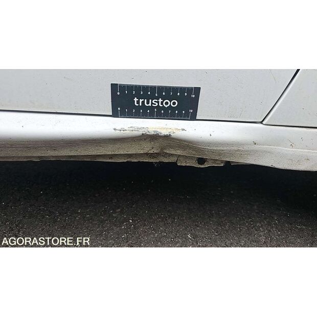 2015 Peugeot 208-47663588
