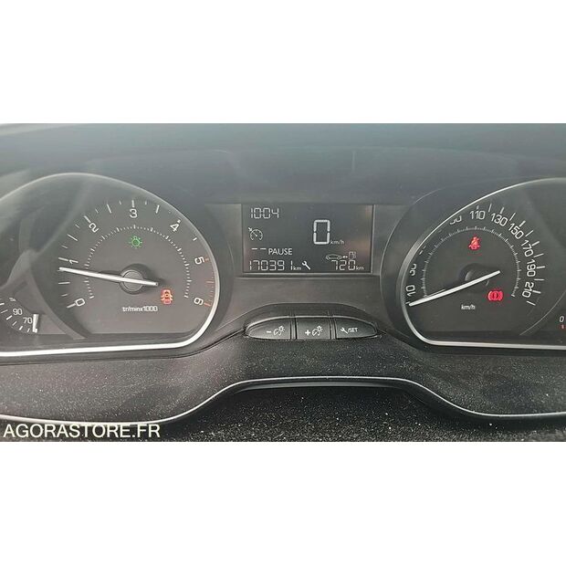 2015 Peugeot 208-47663593