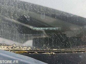 2015-peugeot-208-1460376-47663596