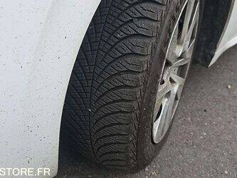 2015-peugeot-208-1460376-47663598