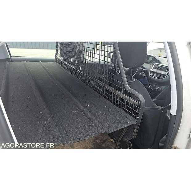 2015 Peugeot 208-47663605