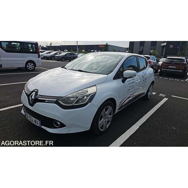 2015 رينو Clio-47663642