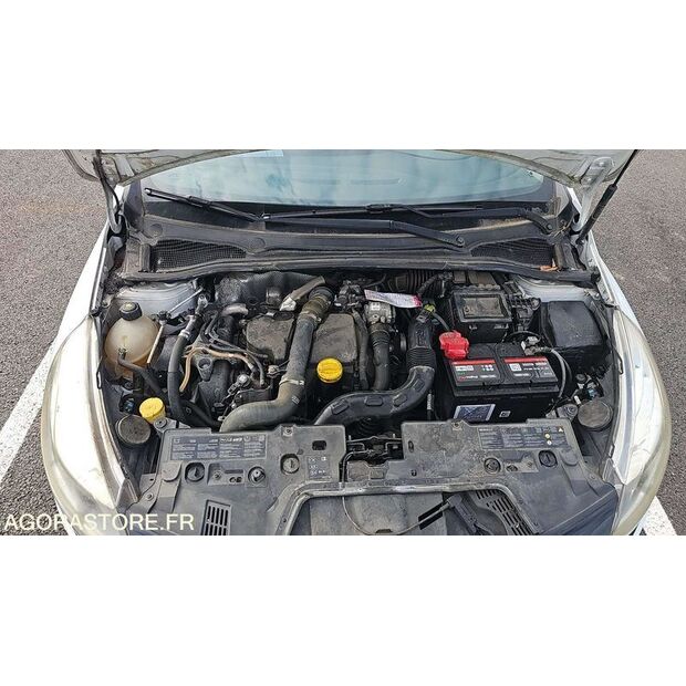 2015 رينو Clio-47663646