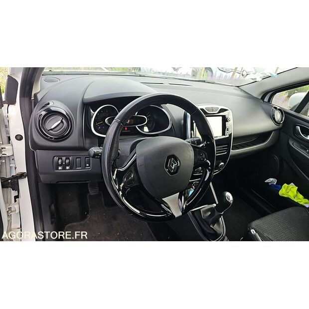2015 رينو Clio-47663652