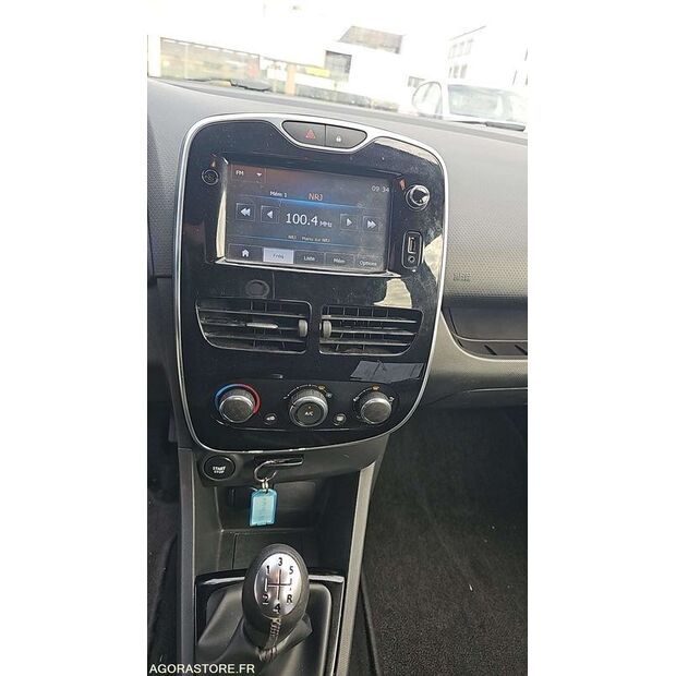 2015 رينو Clio-47663653