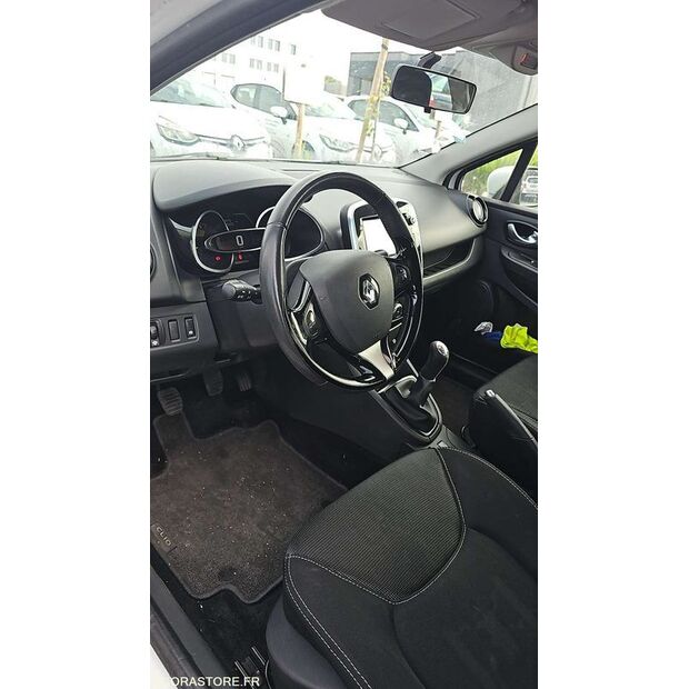 2015 رينو Clio-47663654
