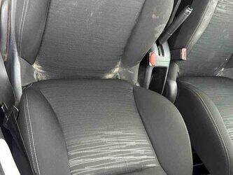 2015-peugeot-208-1460379-47663688
