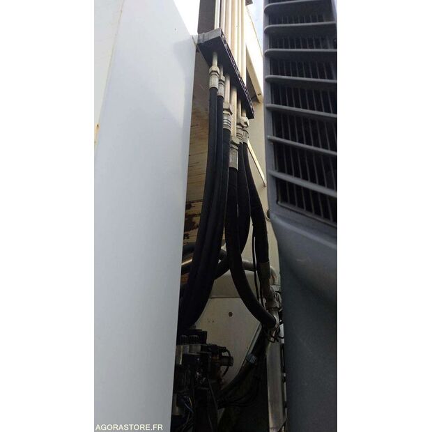 2012 Renault PREMIUM-47663735