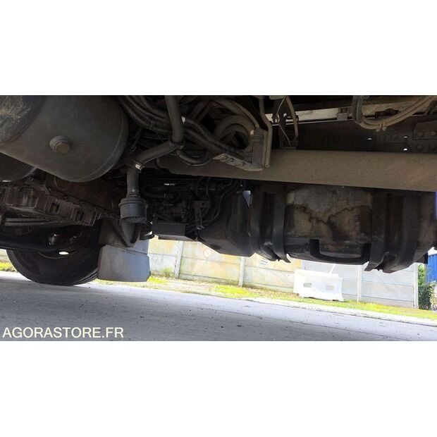 2012 Renault PREMIUM-47663766