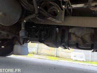 2012-renault-premium-1460380-47663766