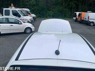 2010-citroen-c3-1460381-47663843