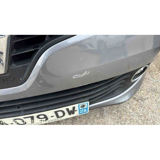 2012 Renault Clio-47664026