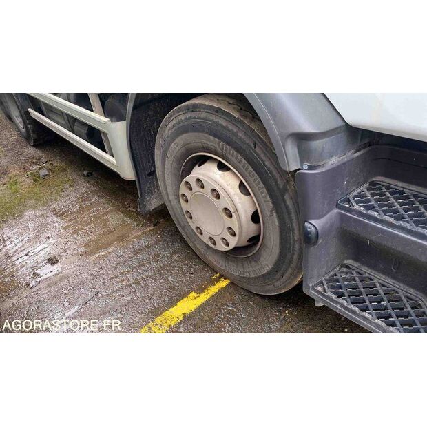 2012 Renault PREMIUM-47664252