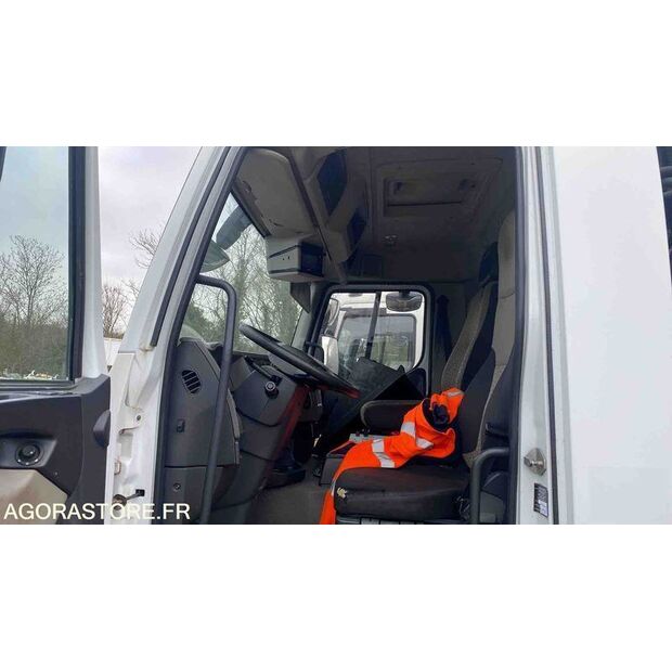 2012 Renault PREMIUM-47664255