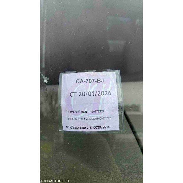 2012 Renault PREMIUM-47664256