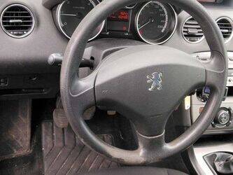2010-peugeot-308-1460353-47678162