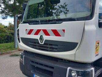 2009-renault-premium-1460364-47678204