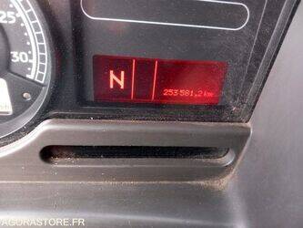 2009-renault-premium-1460364-47678222