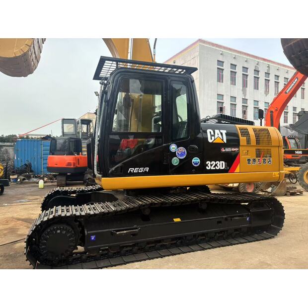 2025 Caterpillar 323DL-47682174