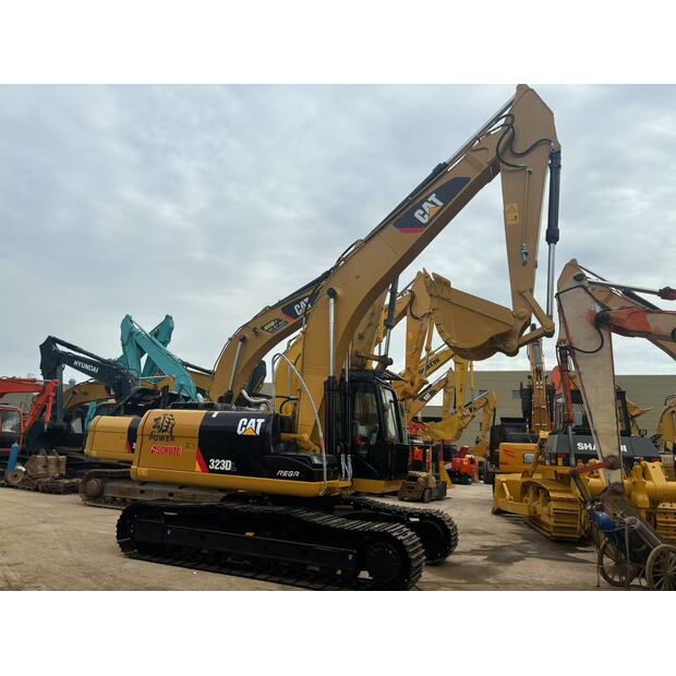 2025 Caterpillar 323DL-47682178