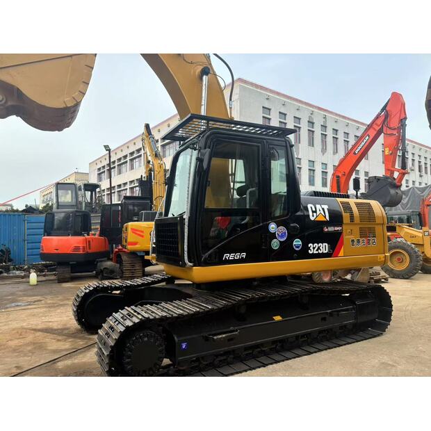 2025 Caterpillar 323DL-47682180