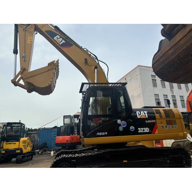 2025 Caterpillar 323DL-47682181