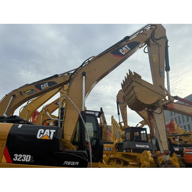 2025 Caterpillar 323DL-47682183