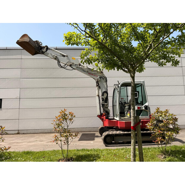 2016 TAKEUCHI TB135-47682265
