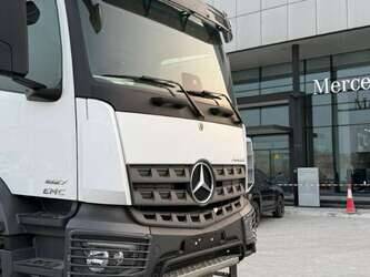 صورة ل شاحنات شاسية 2026 مرسيدس بنز Arocs 1827 للبيع في ألمانيا