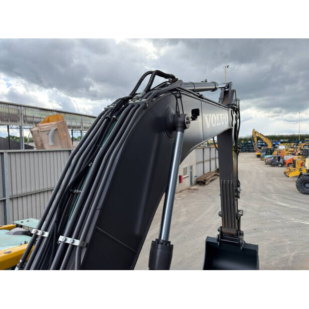 2023 Volvo EC300EL-47687327