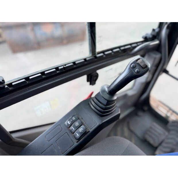 2023 Volvo EC300EL-47687349