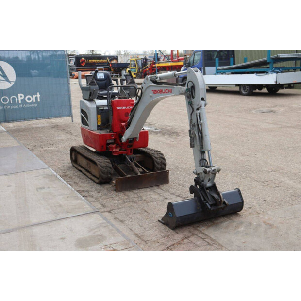 2016 TAKEUCHI TB210R-47694641